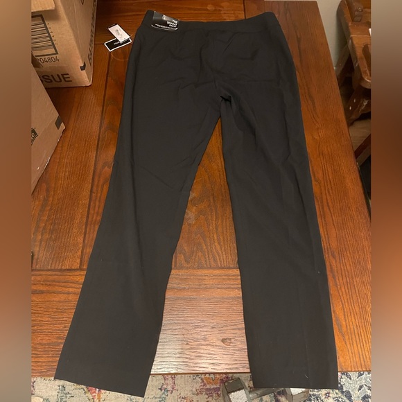 Nine West stretch skinny pants size 6, color black - Picture 2 of 5